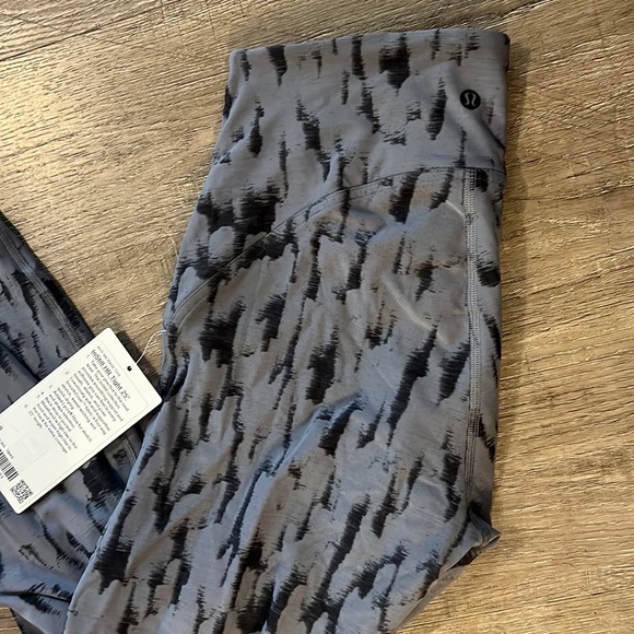 Lululemon InStill High-Rise Tight 25" - Picture 6 of 9